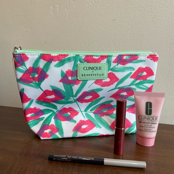 Clinique Other - 💜NEW💜 Clinique Beauty Bundle - Bag, Eyeliner, Lippy, & Cleanser